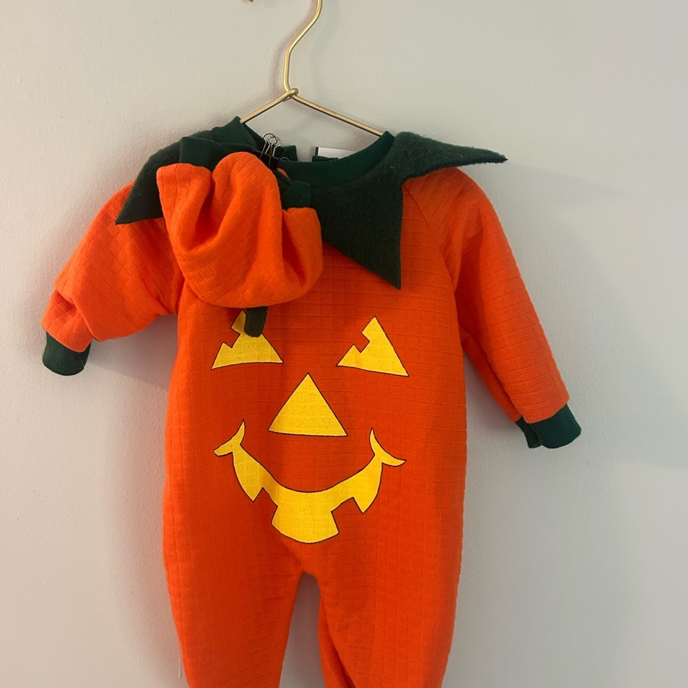 Vintage 97’ Pumpkin Halloween Costume for Kids